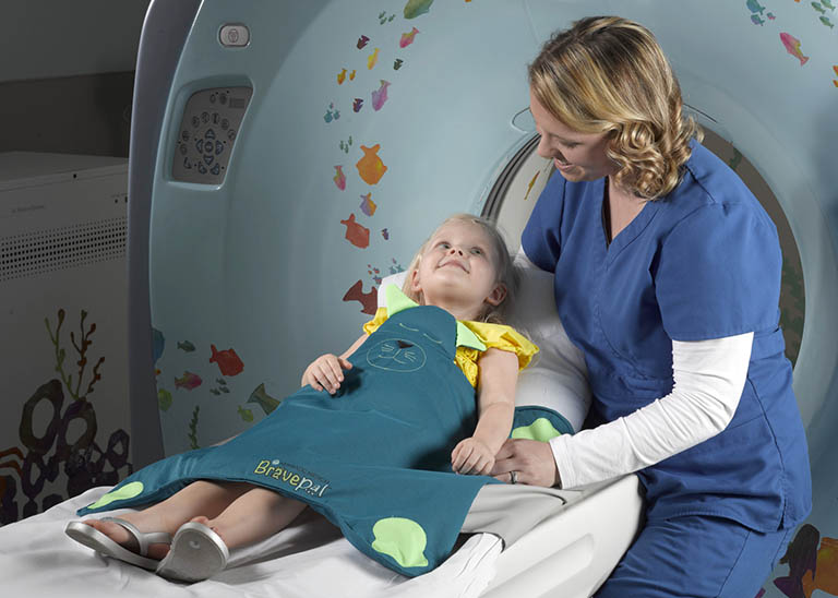 Bức xạ ion hóa từ CT scan gây hại hơn cho trẻ em 