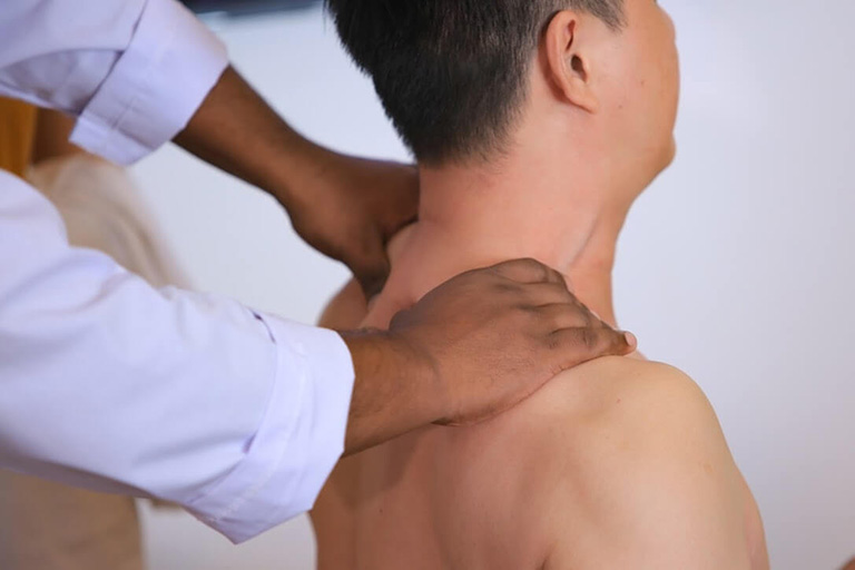 Khám chữa đau vai gáy ở đâu tốt nhất tại Hà Nội?