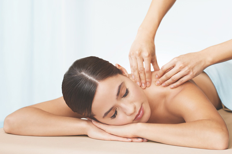 Massage nhẹ nhàng