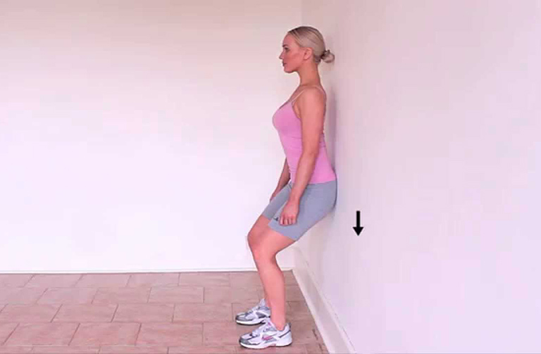 Bài tập Mini wall squat